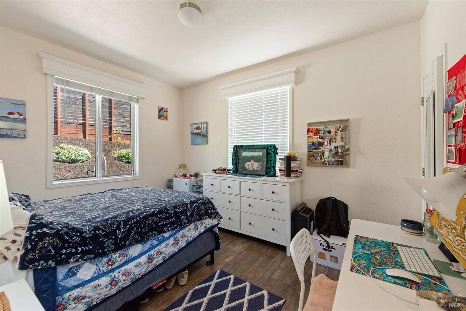 Detail Gallery Image 13 of 21 For 5026 Carriage Ln, Santa Rosa,  CA 95403 - 4 Beds | 3 Baths