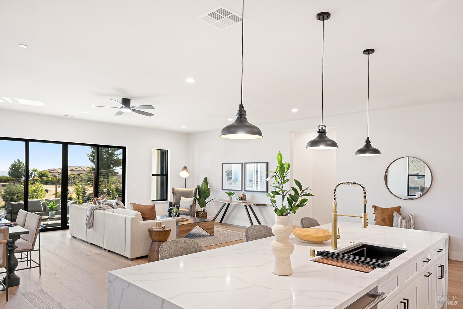 Detail Gallery Image 17 of 44 For 3763 Paxton Pl, Santa Rosa,  CA 95403 - 4 Beds | 4 Baths