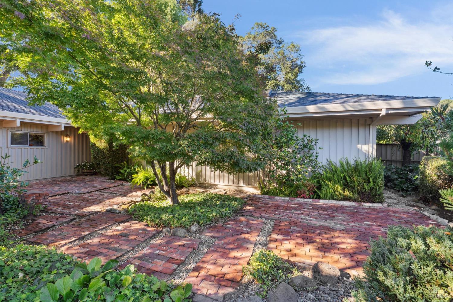 Detail Gallery Image 56 of 65 For 492 Fairway Dr, Novato,  CA 94949 - 3 Beds | 2/1 Baths