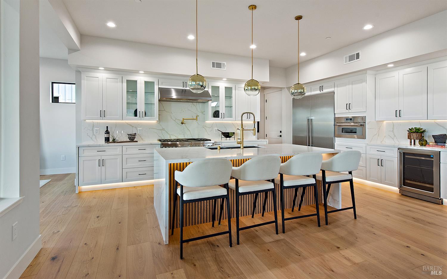 Detail Gallery Image 7 of 53 For 3749 Sawgrass Pl, Santa Rosa,  CA 95403 - 4 Beds | 4 Baths