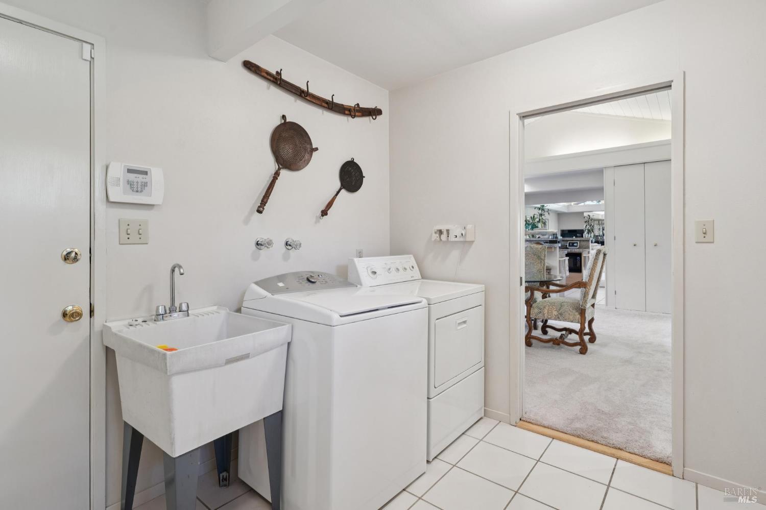 Detail Gallery Image 58 of 65 For 492 Fairway Dr, Novato,  CA 94949 - 3 Beds | 2/1 Baths