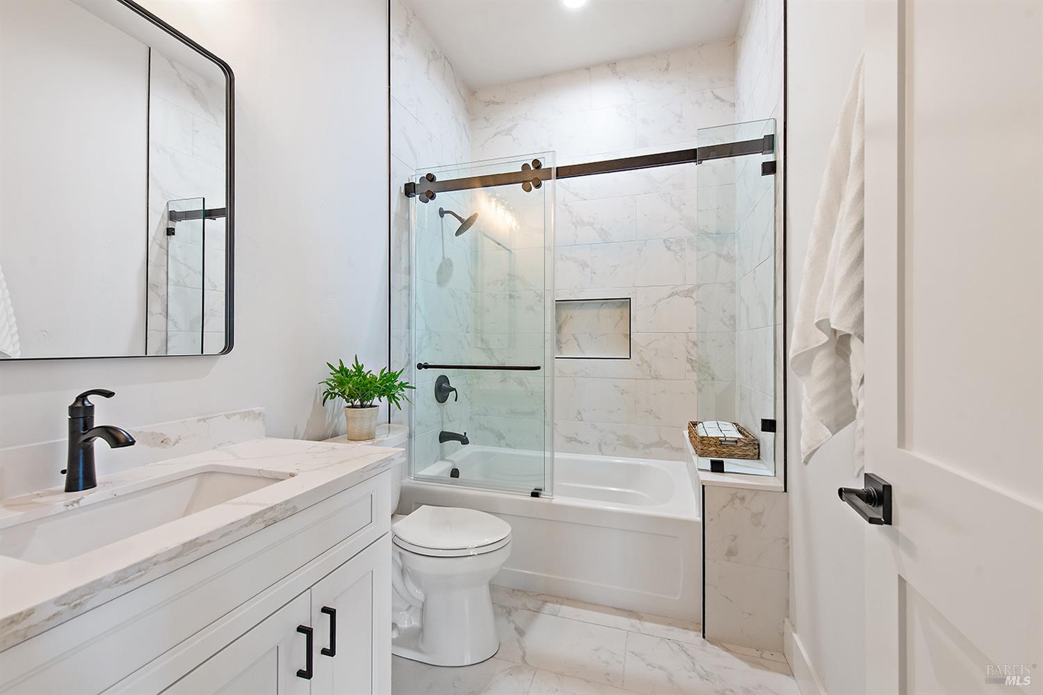 Detail Gallery Image 36 of 44 For 3763 Paxton Pl, Santa Rosa,  CA 95403 - 4 Beds | 4 Baths