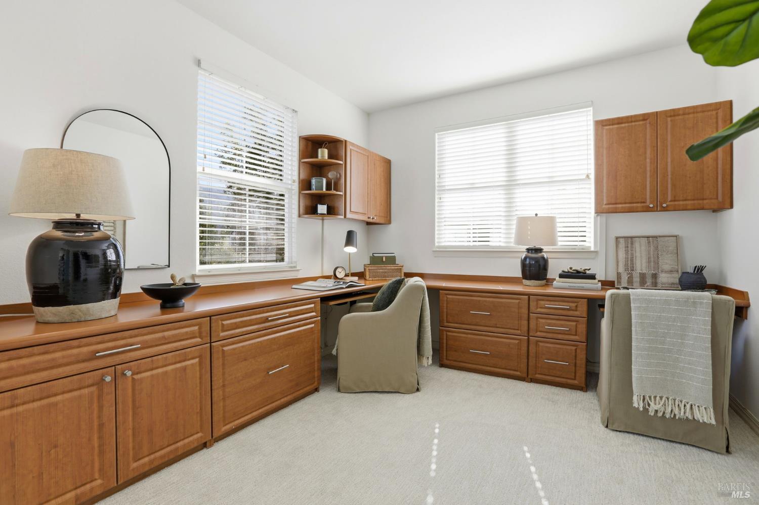 Detail Gallery Image 25 of 56 For 13 Waterside Cir, San Rafael,  CA 94903 - 3 Beds | 2/1 Baths