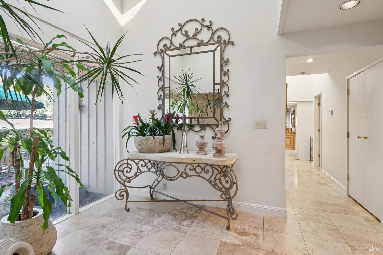 Detail Gallery Image 26 of 65 For 492 Fairway Dr, Novato,  CA 94949 - 3 Beds | 2/1 Baths