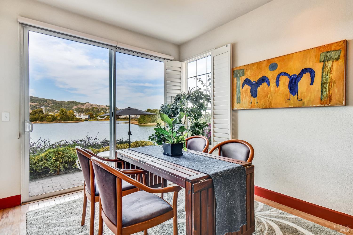 Detail Gallery Image 8 of 35 For Address Is Not Disclosed, San Rafael,  CA 94901 - 3 Beds | 2/1 Baths