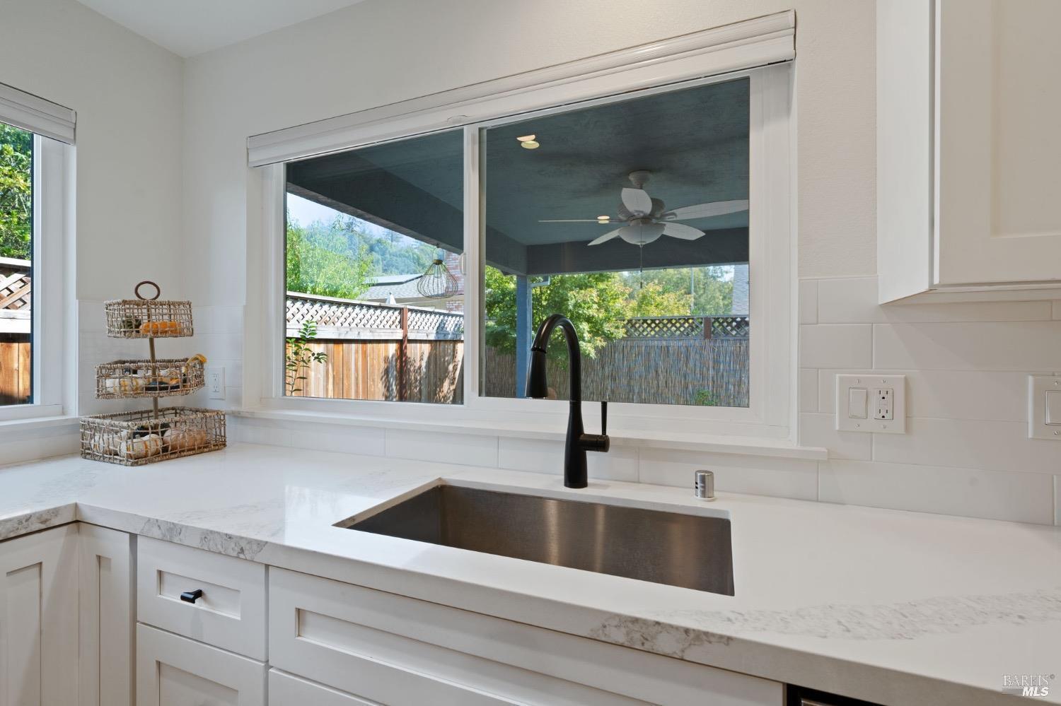 Detail Gallery Image 11 of 30 For 3502 Sleepy Hollow Ct, Santa Rosa,  CA 95404 - 3 Beds | 2 Baths