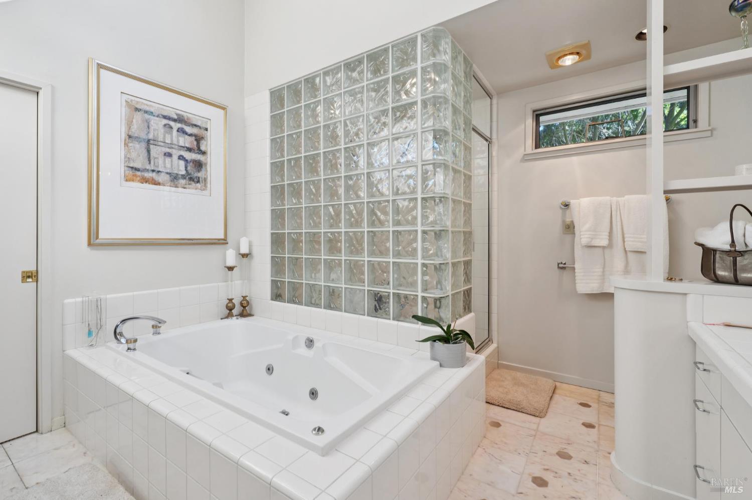 Detail Gallery Image 49 of 65 For 492 Fairway Dr, Novato,  CA 94949 - 3 Beds | 2/1 Baths