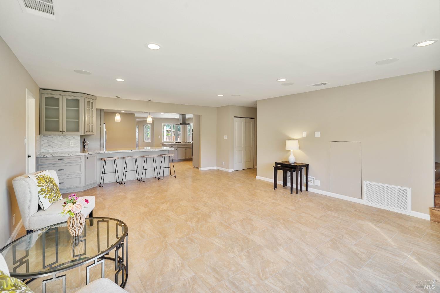 Detail Gallery Image 20 of 64 For 7208 Browns Valley Rd, Vacaville,  CA 95688 - 4 Beds | 3/1 Baths