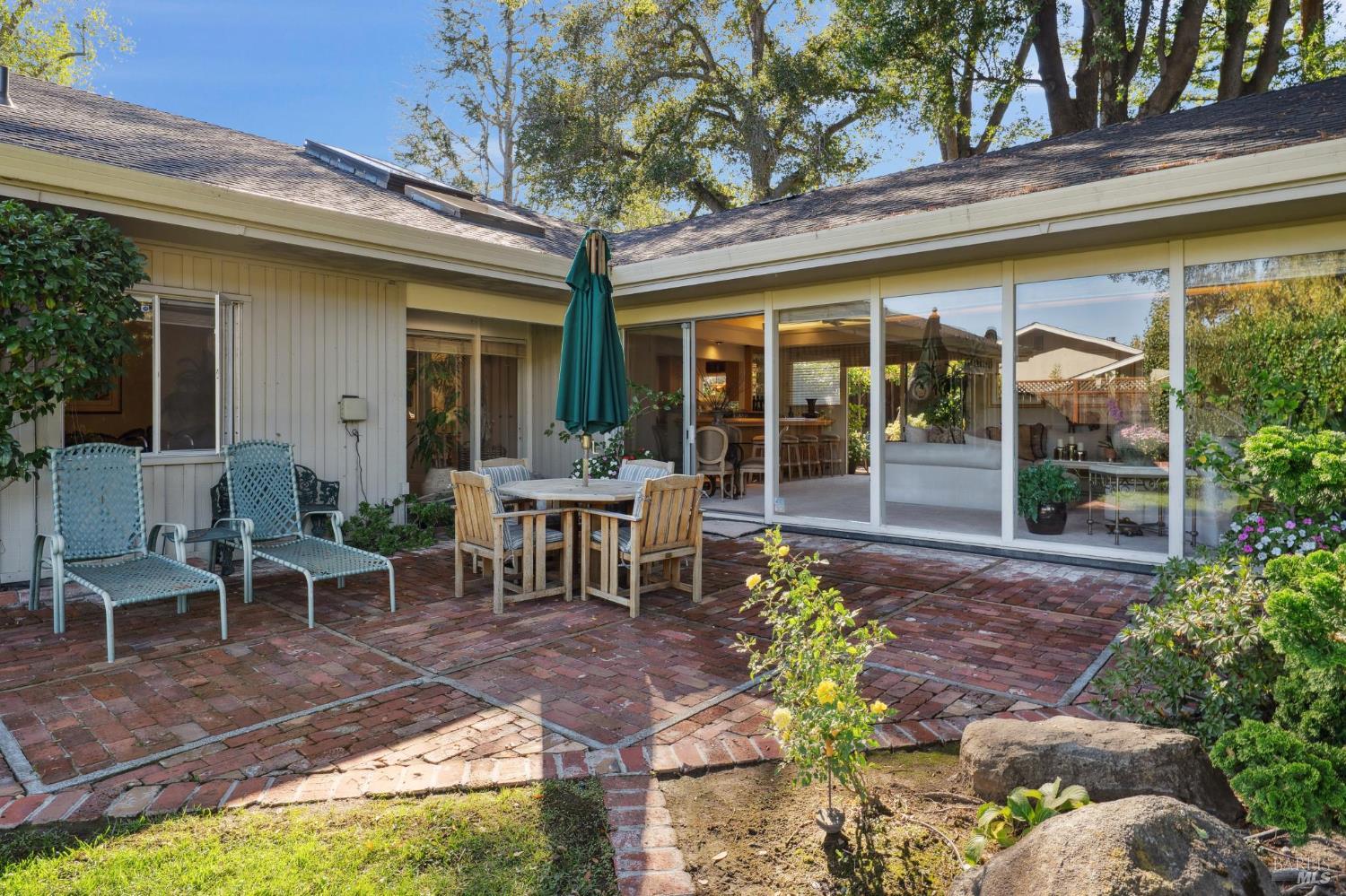 Detail Gallery Image 62 of 65 For 492 Fairway Dr, Novato,  CA 94949 - 3 Beds | 2/1 Baths