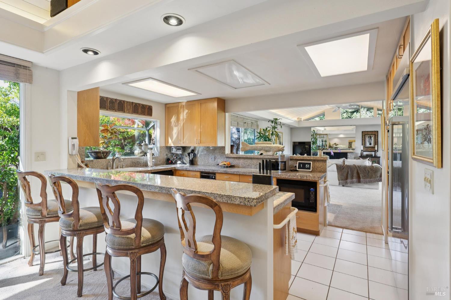 Detail Gallery Image 39 of 65 For 492 Fairway Dr, Novato,  CA 94949 - 3 Beds | 2/1 Baths