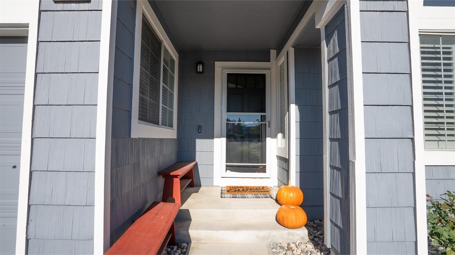 Detail Gallery Image 4 of 28 For 284 Flametree Cir, Windsor,  CA 95492 - 3 Beds | 2 Baths