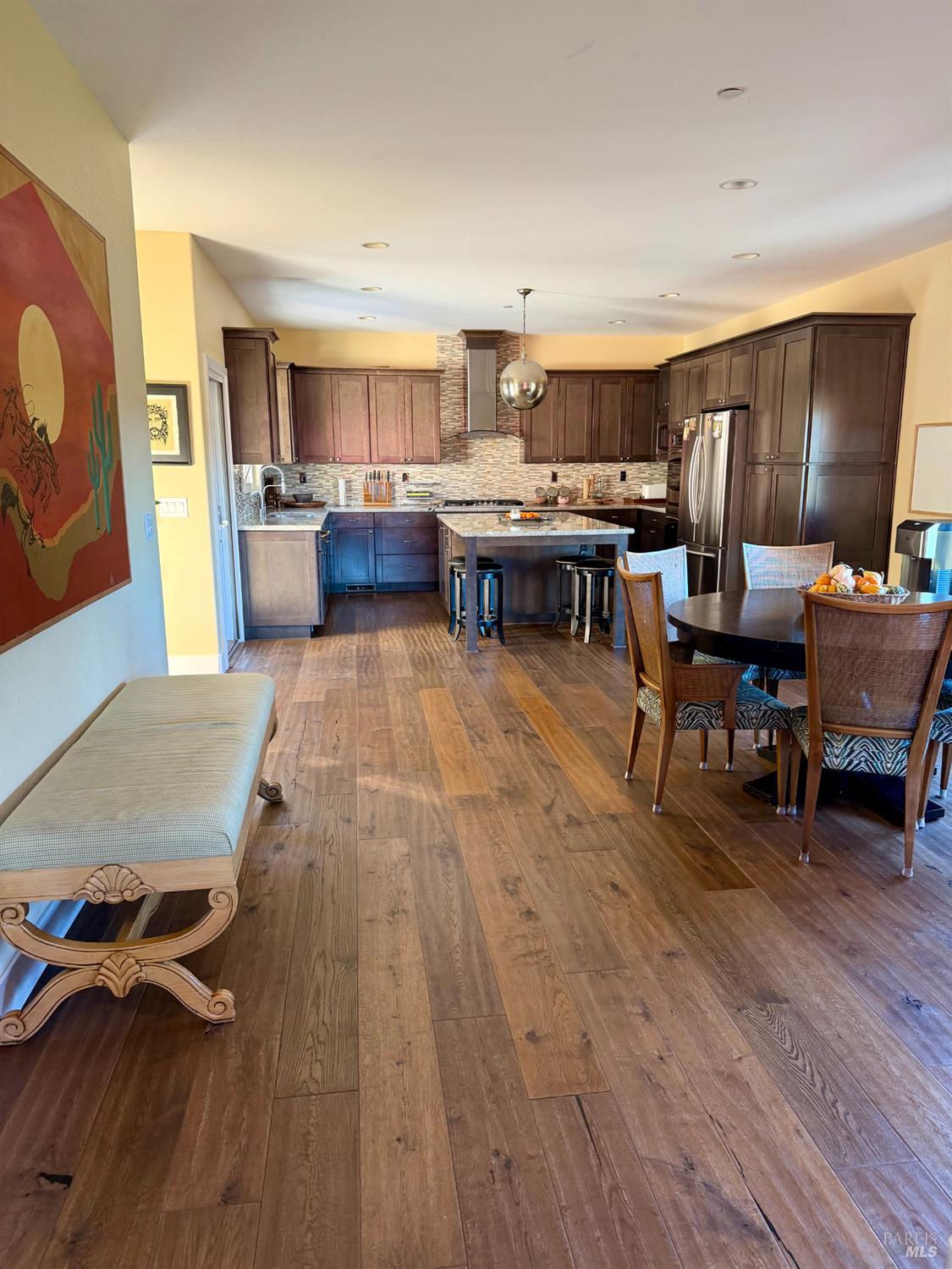 Detail Gallery Image 8 of 39 For 5240 Ne Hoyal Dr, Santa Rosa,  CA 95409 - 3 Beds | 2/1 Baths