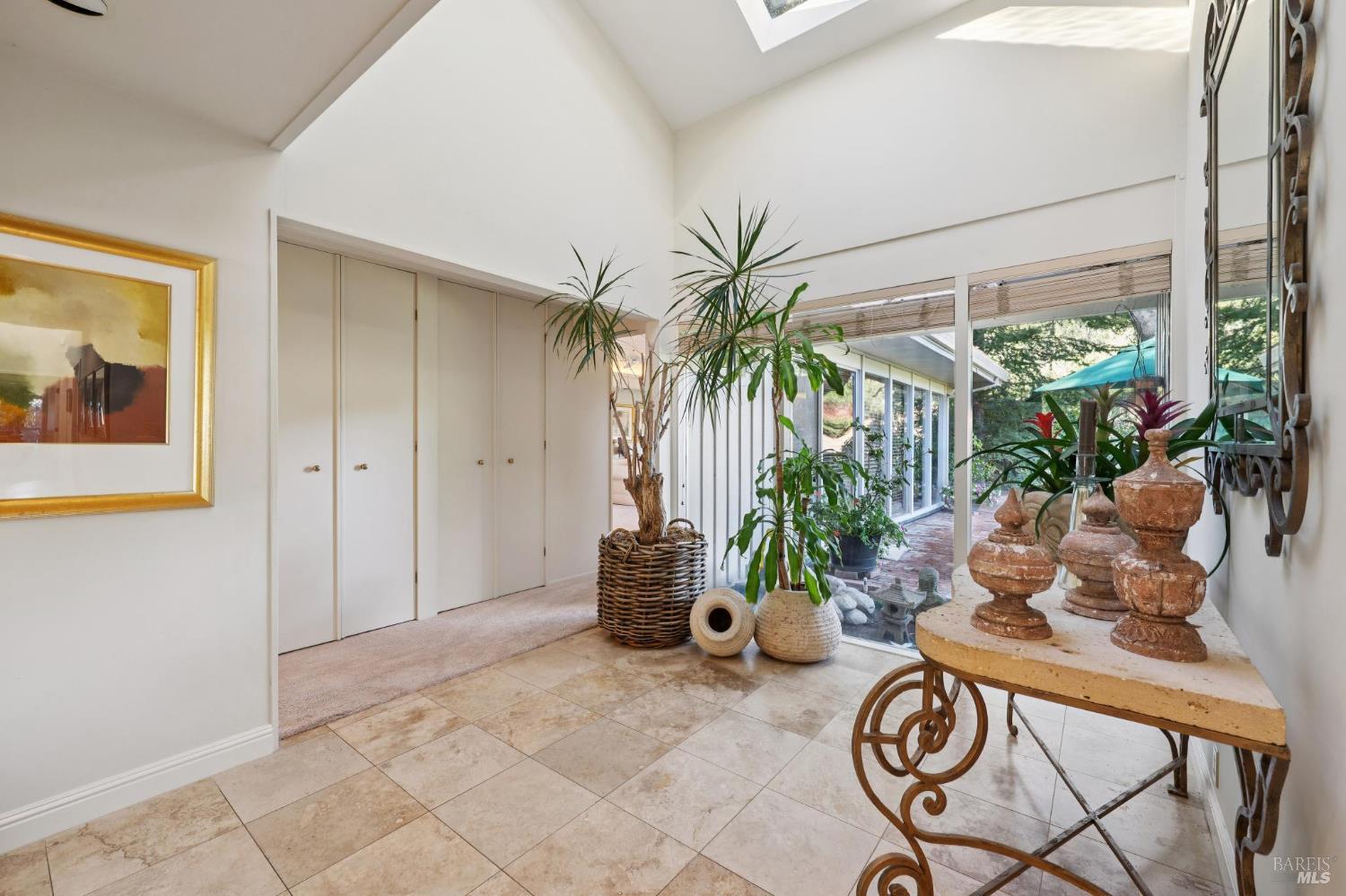 Detail Gallery Image 24 of 65 For 492 Fairway Dr, Novato,  CA 94949 - 3 Beds | 2/1 Baths