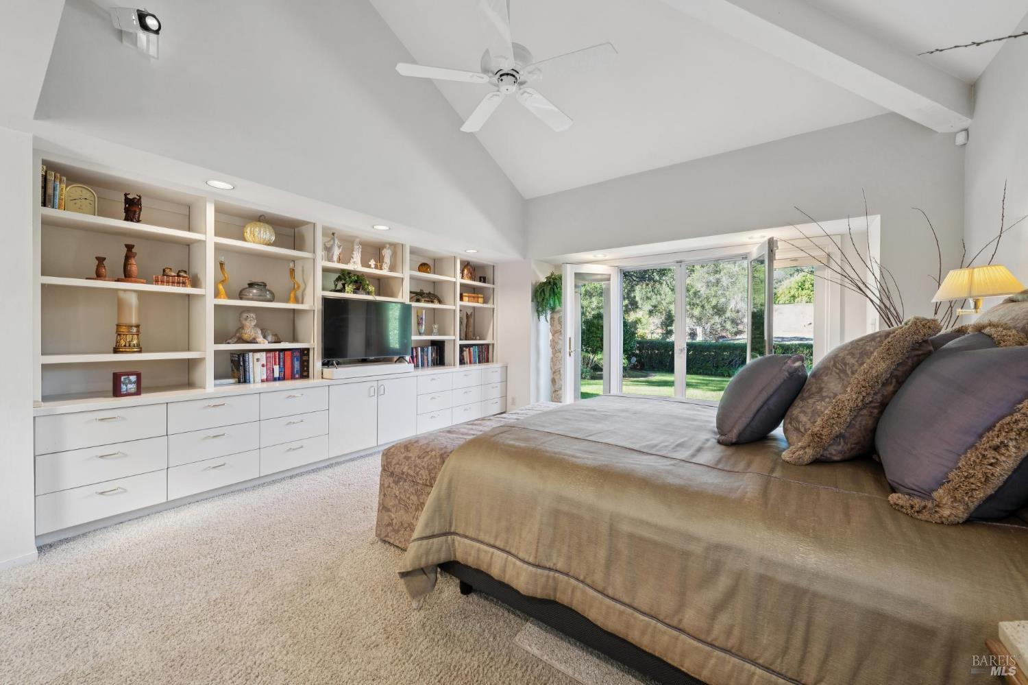 Detail Gallery Image 15 of 65 For 492 Fairway Dr, Novato,  CA 94949 - 3 Beds | 2/1 Baths