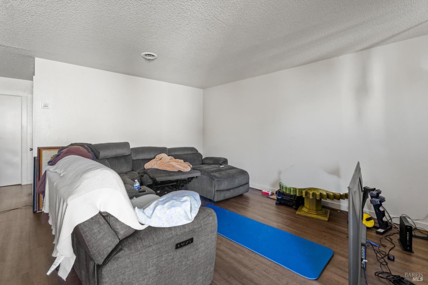 Detail Gallery Image 22 of 45 For 2020 S Dora St, Ukiah,  CA 95482 - – Beds | – Baths