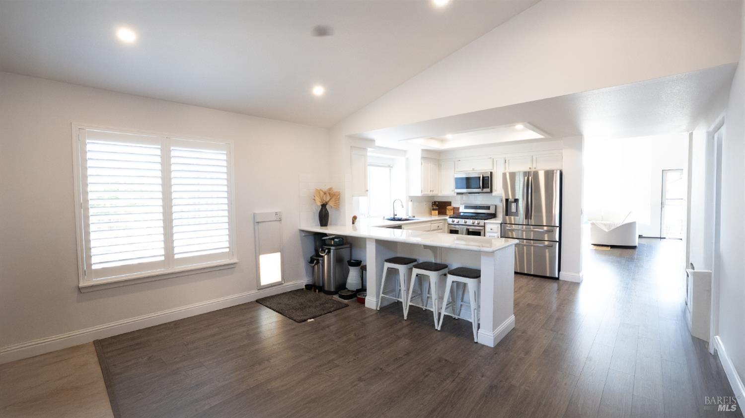 Detail Gallery Image 13 of 28 For 284 Flametree Cir, Windsor,  CA 95492 - 3 Beds | 2 Baths