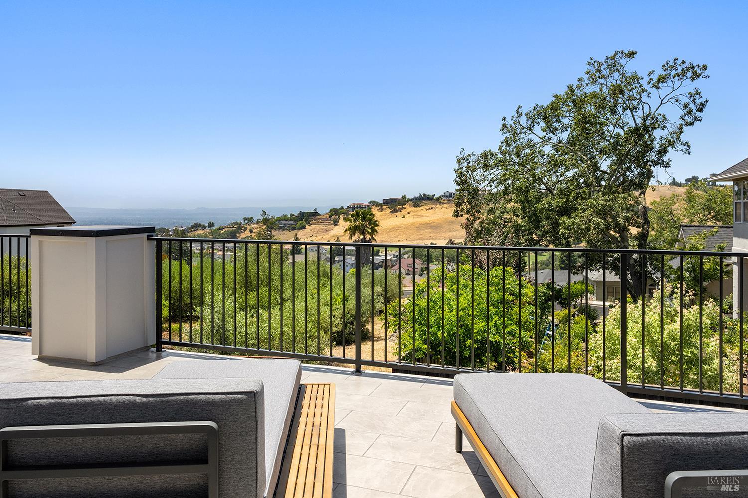 Detail Gallery Image 45 of 53 For 3749 Sawgrass Pl, Santa Rosa,  CA 95403 - 4 Beds | 4 Baths