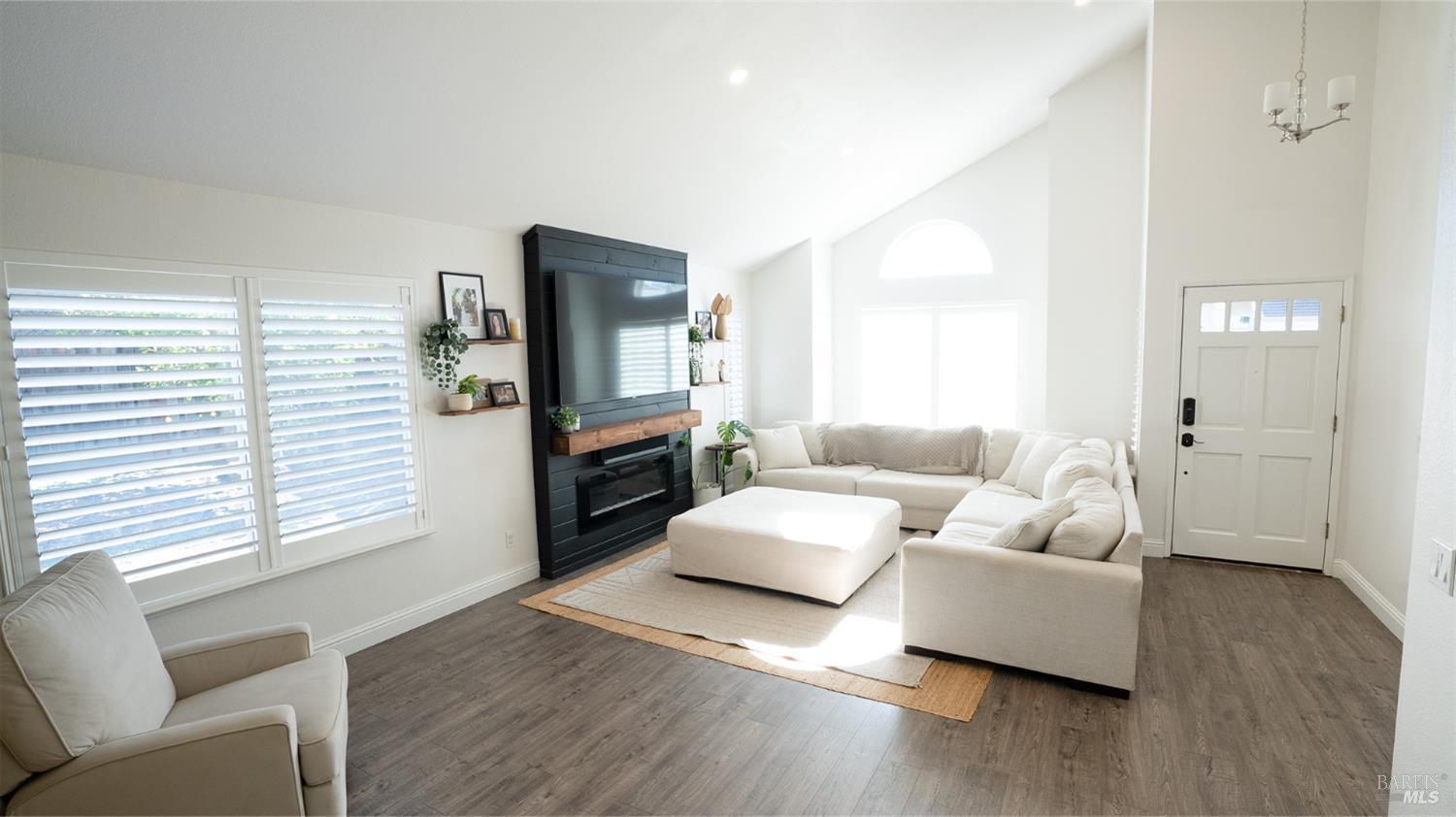 Detail Gallery Image 17 of 28 For 284 Flametree Cir, Windsor,  CA 95492 - 3 Beds | 2 Baths