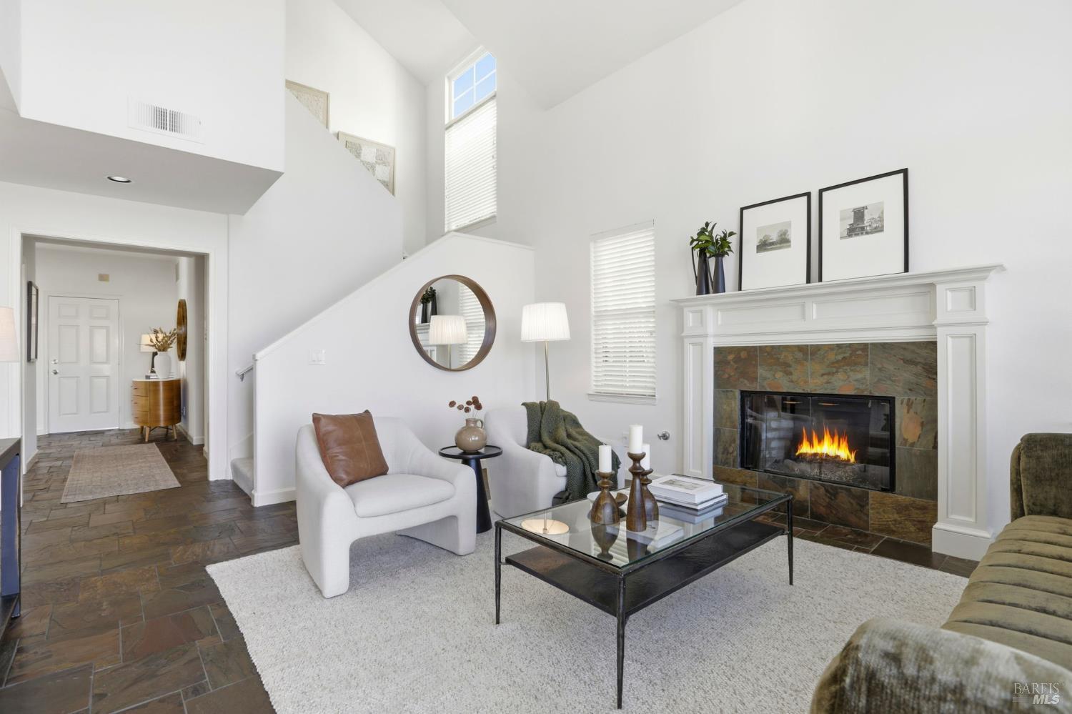 Detail Gallery Image 11 of 56 For 13 Waterside Cir, San Rafael,  CA 94903 - 3 Beds | 2/1 Baths