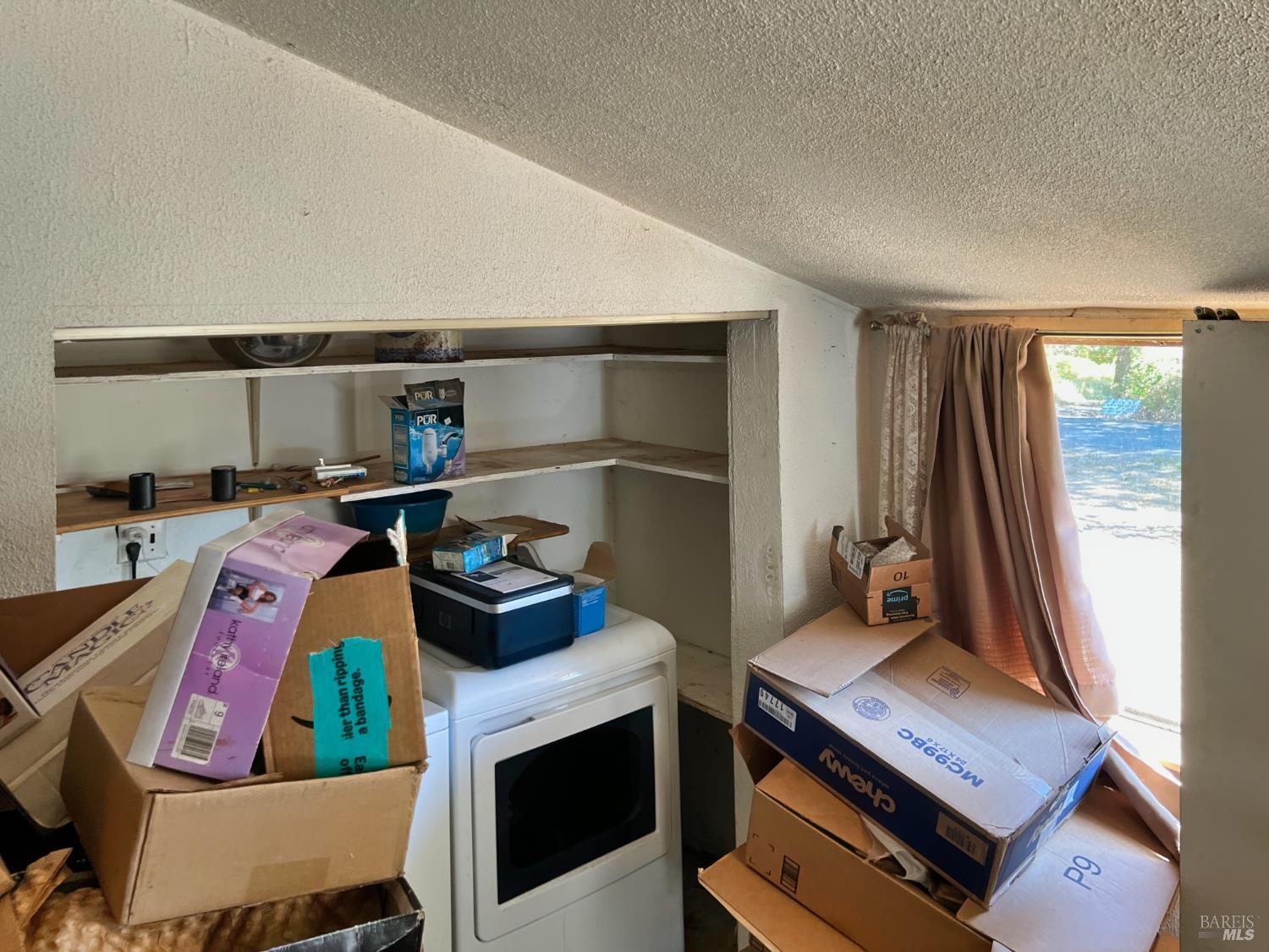 Detail Gallery Image 7 of 28 For 44170 Lakeview Ave, Laytonville,  CA 95454 - 3 Beds | 2 Baths