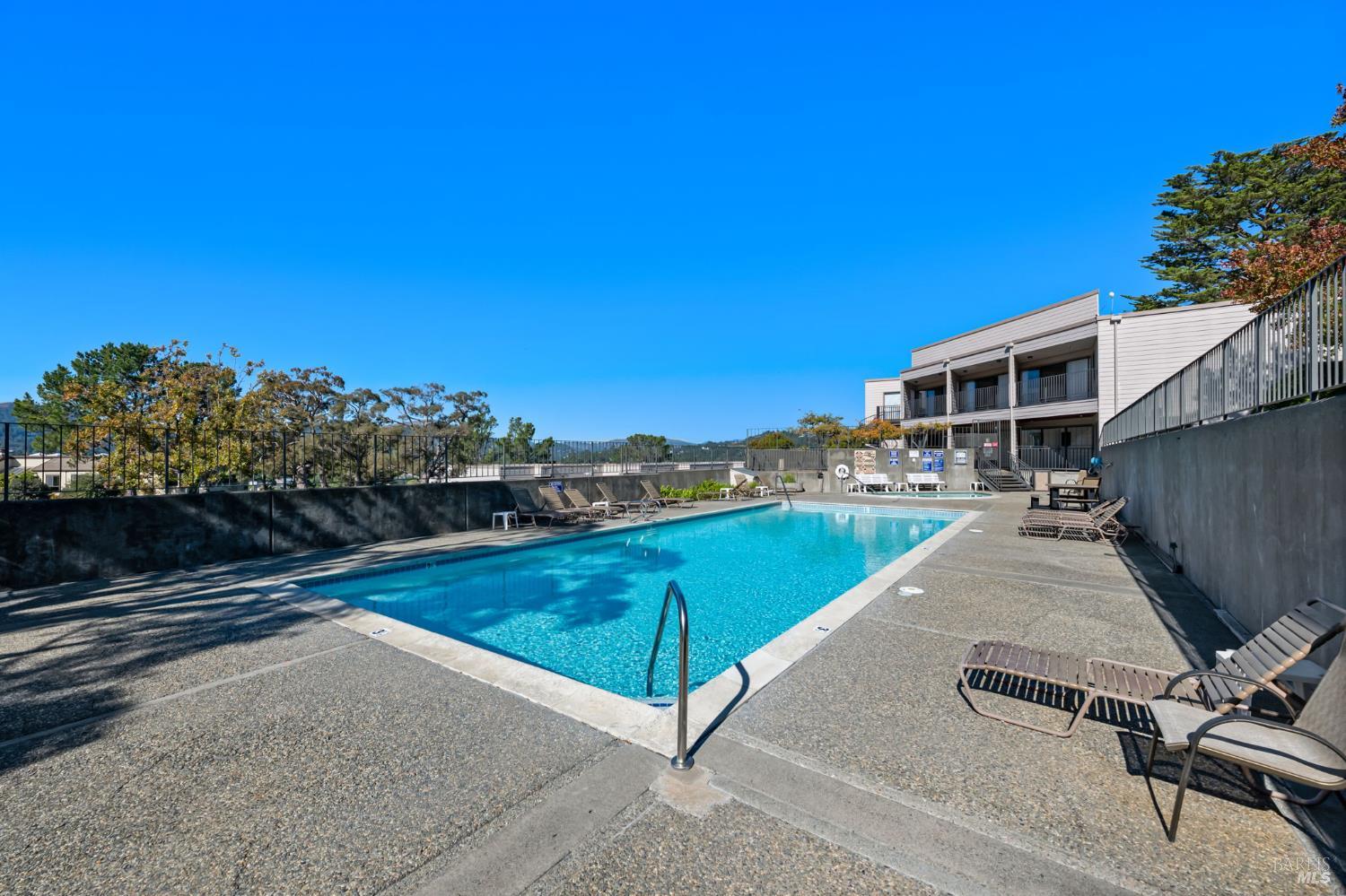 Detail Gallery Image 23 of 27 For 945 via Casitas Unkn #248,  Greenbrae,  CA 94904 - 2 Beds | 2 Baths