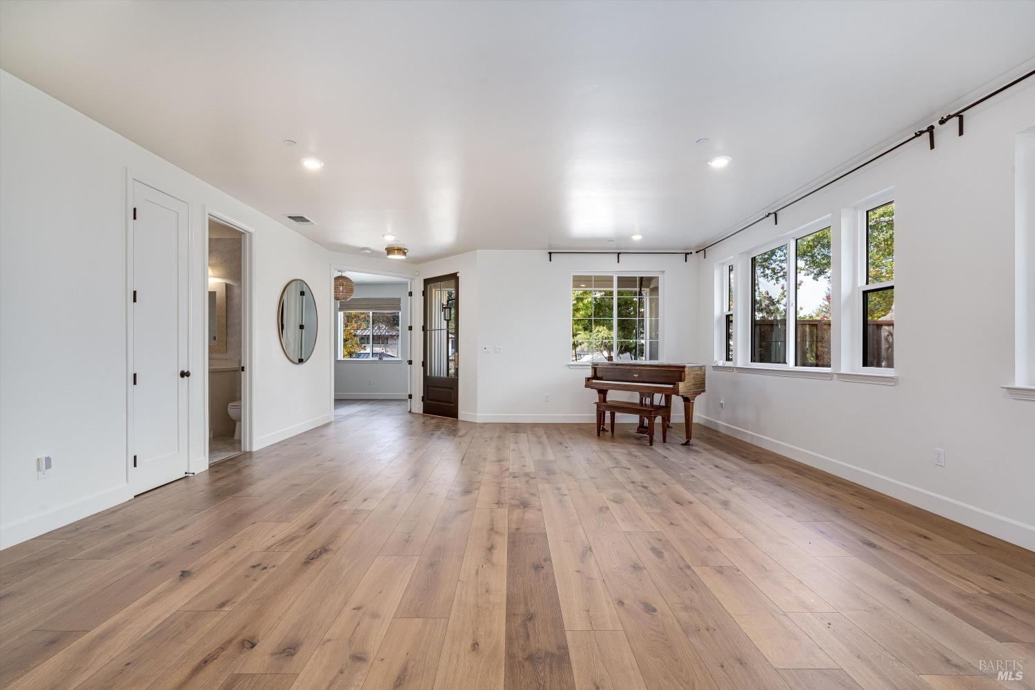 Detail Gallery Image 31 of 87 For 1980 Bent Tree Pl, Santa Rosa,  CA 95404 - 4 Beds | 3 Baths