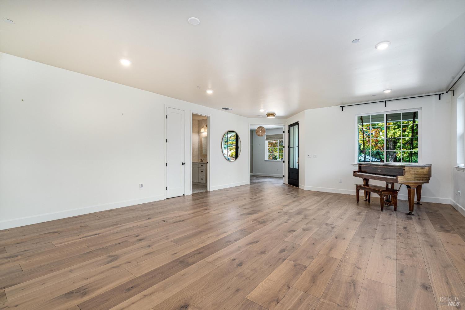 Detail Gallery Image 32 of 87 For 1980 Bent Tree Pl, Santa Rosa,  CA 95404 - 4 Beds | 3 Baths