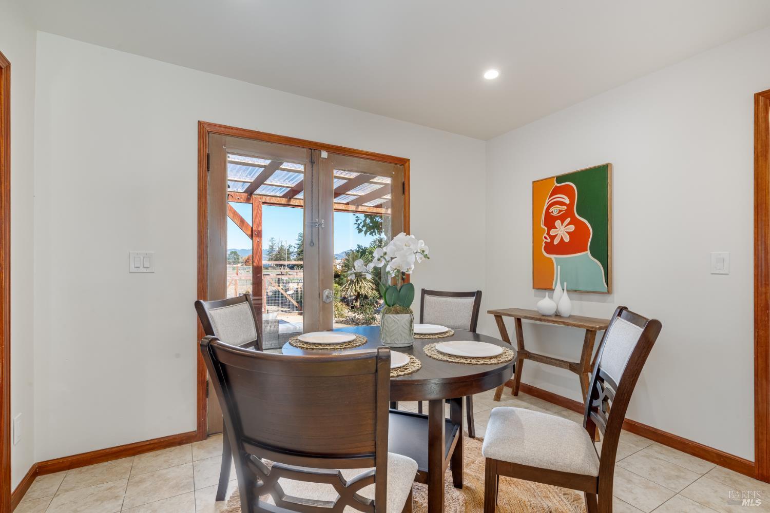 Detail Gallery Image 14 of 78 For 505 E Railroad Ave, Cotati,  CA 94931 - 4 Beds | 2 Baths