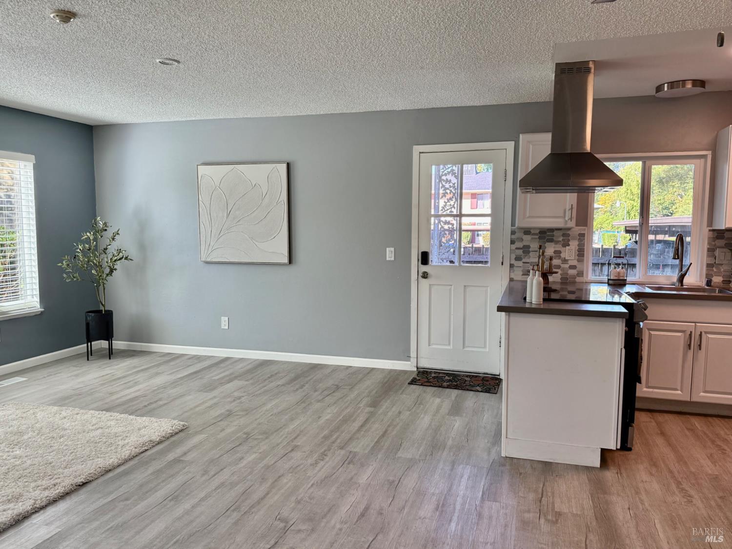 Detail Gallery Image 4 of 18 For 300 Stony Point Rd #191,  Santa Rosa,  CA 95401 - 2 Beds | 1/1 Baths