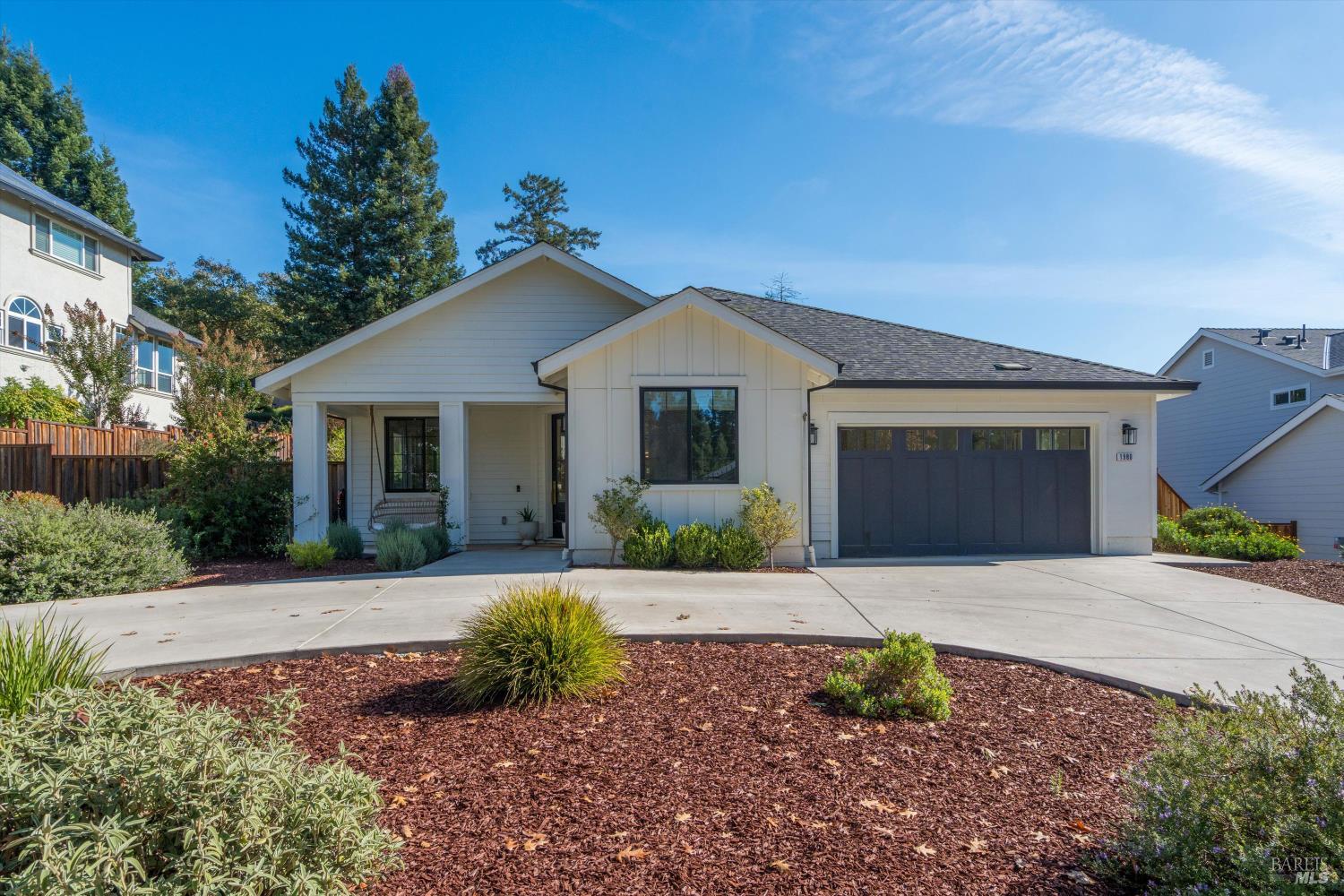 Detail Gallery Image 5 of 87 For 1980 Bent Tree Pl, Santa Rosa,  CA 95404 - 4 Beds | 3 Baths