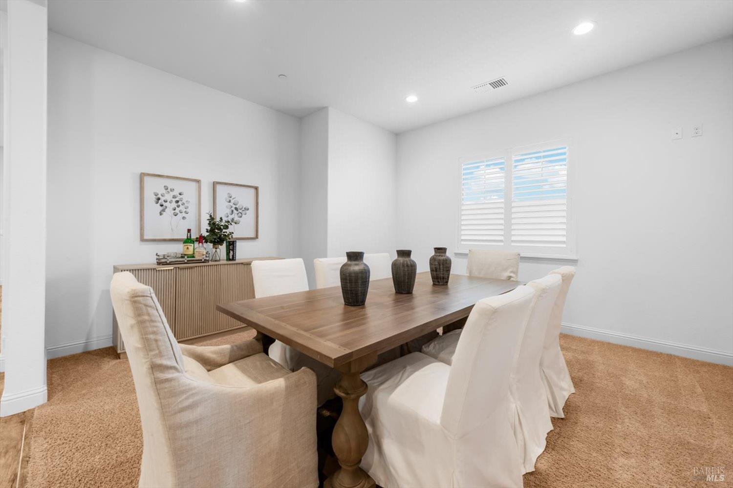 Detail Gallery Image 16 of 97 For 6012 Peacock Ct, Vacaville,  CA 95688 - 3 Beds | 3/1 Baths