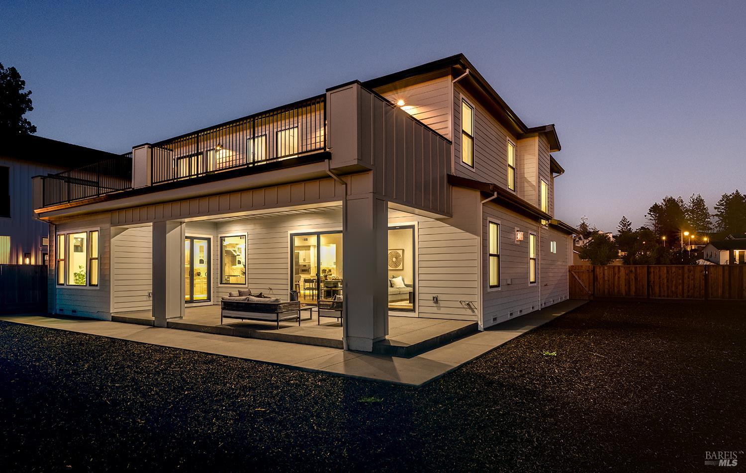 Detail Gallery Image 11 of 53 For 3749 Sawgrass Pl, Santa Rosa,  CA 95403 - 4 Beds | 4 Baths