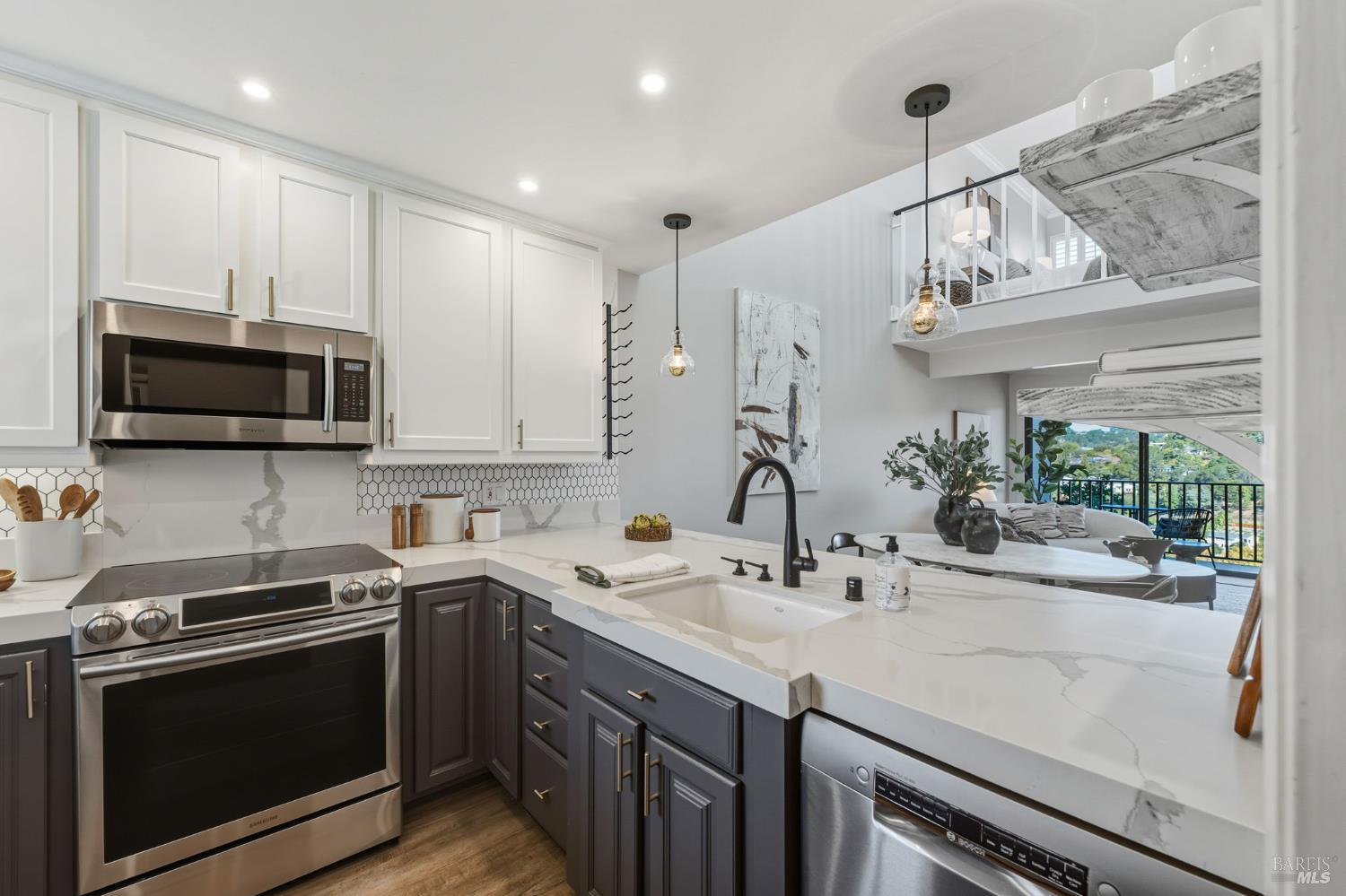 Detail Gallery Image 8 of 27 For 945 via Casitas Unkn #248,  Greenbrae,  CA 94904 - 2 Beds | 2 Baths