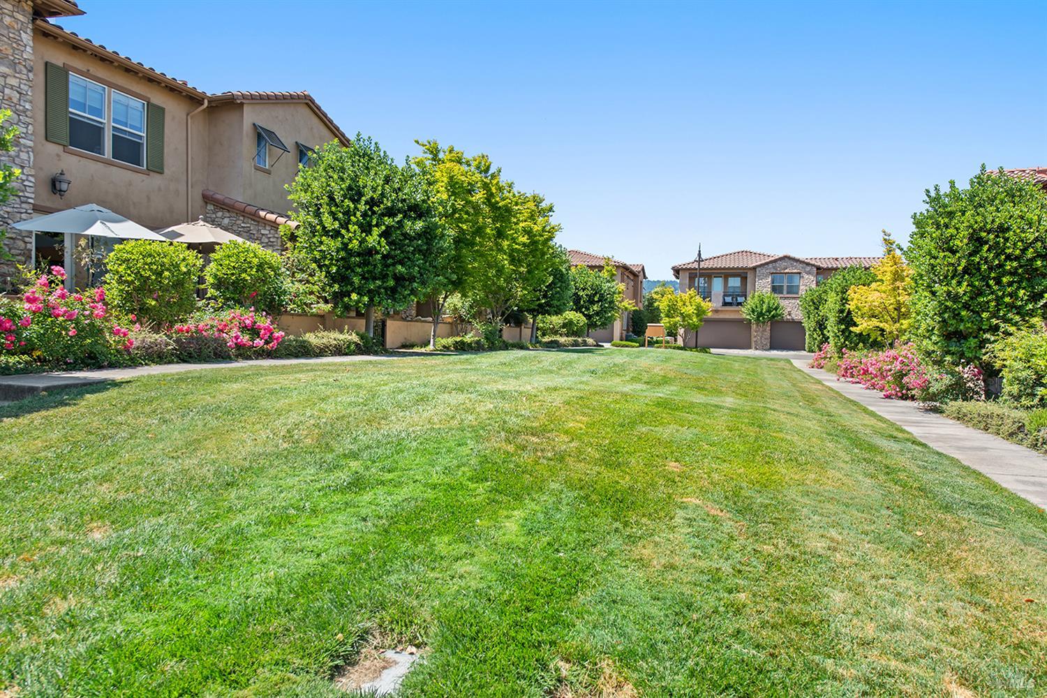 Detail Gallery Image 22 of 22 For 180 Healdsburg Ave #B,  Cloverdale,  CA 95425 - 2 Beds | 2 Baths