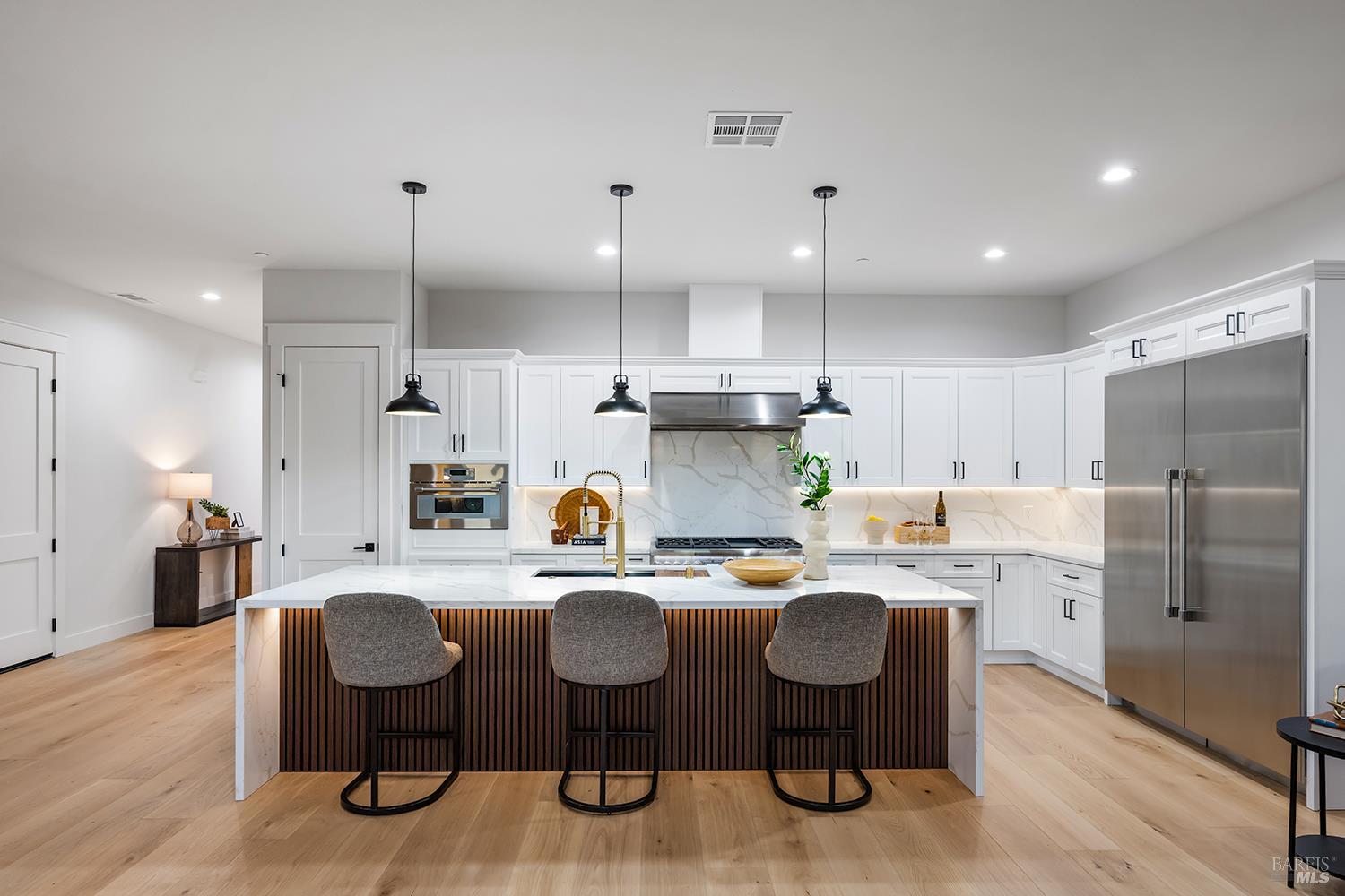 Detail Gallery Image 13 of 44 For 3763 Paxton Pl, Santa Rosa,  CA 95403 - 4 Beds | 4 Baths