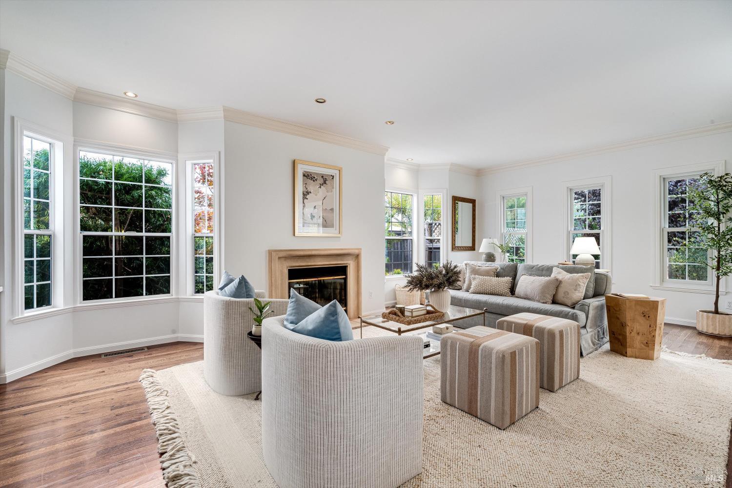 Detail Gallery Image 17 of 36 For 760 5th St, Sonoma,  CA 95476 - 3 Beds | 2/1 Baths