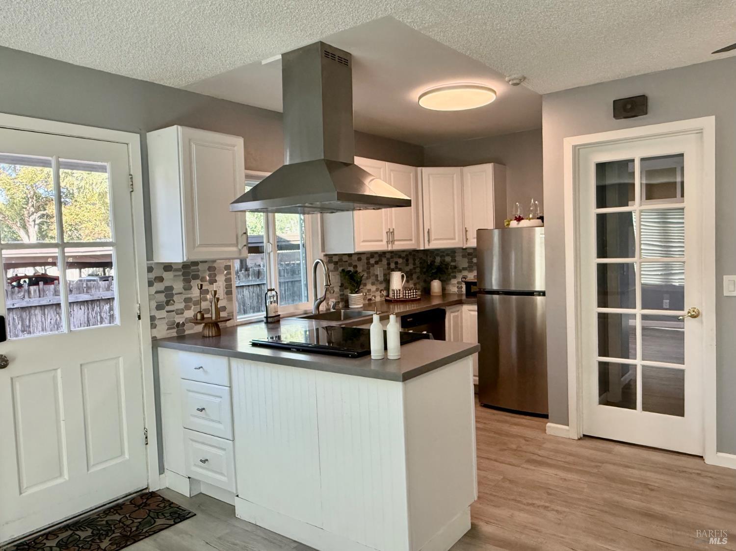 Detail Gallery Image 6 of 18 For 300 Stony Point Rd #191,  Santa Rosa,  CA 95401 - 2 Beds | 1/1 Baths