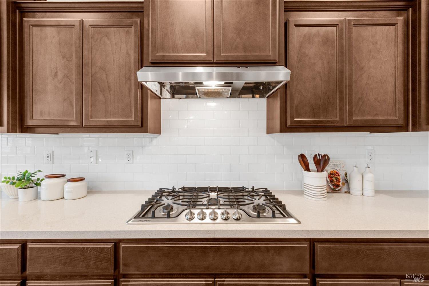 Detail Gallery Image 38 of 97 For 6012 Peacock Ct, Vacaville,  CA 95688 - 3 Beds | 3/1 Baths