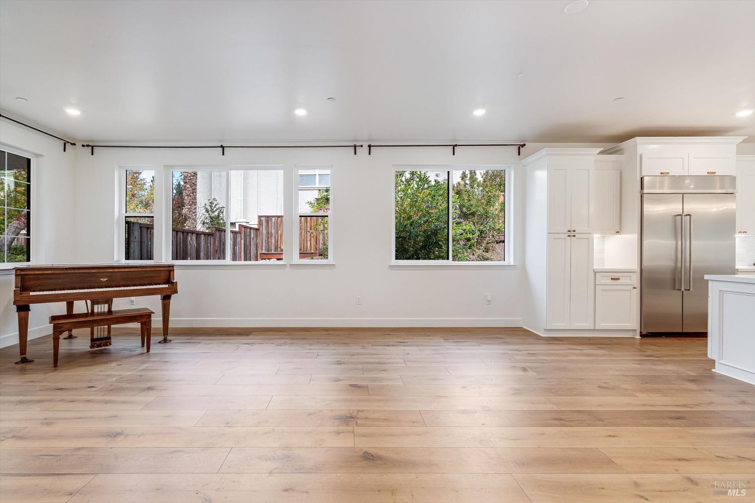 Detail Gallery Image 24 of 87 For 1980 Bent Tree Pl, Santa Rosa,  CA 95404 - 4 Beds | 3 Baths