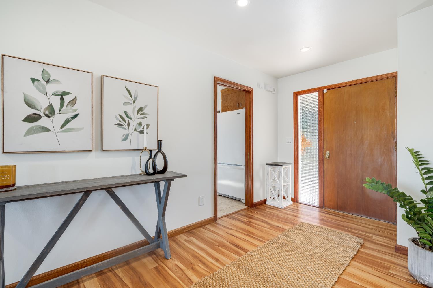 Detail Gallery Image 8 of 78 For 505 E Railroad Ave, Cotati,  CA 94931 - 4 Beds | 2 Baths