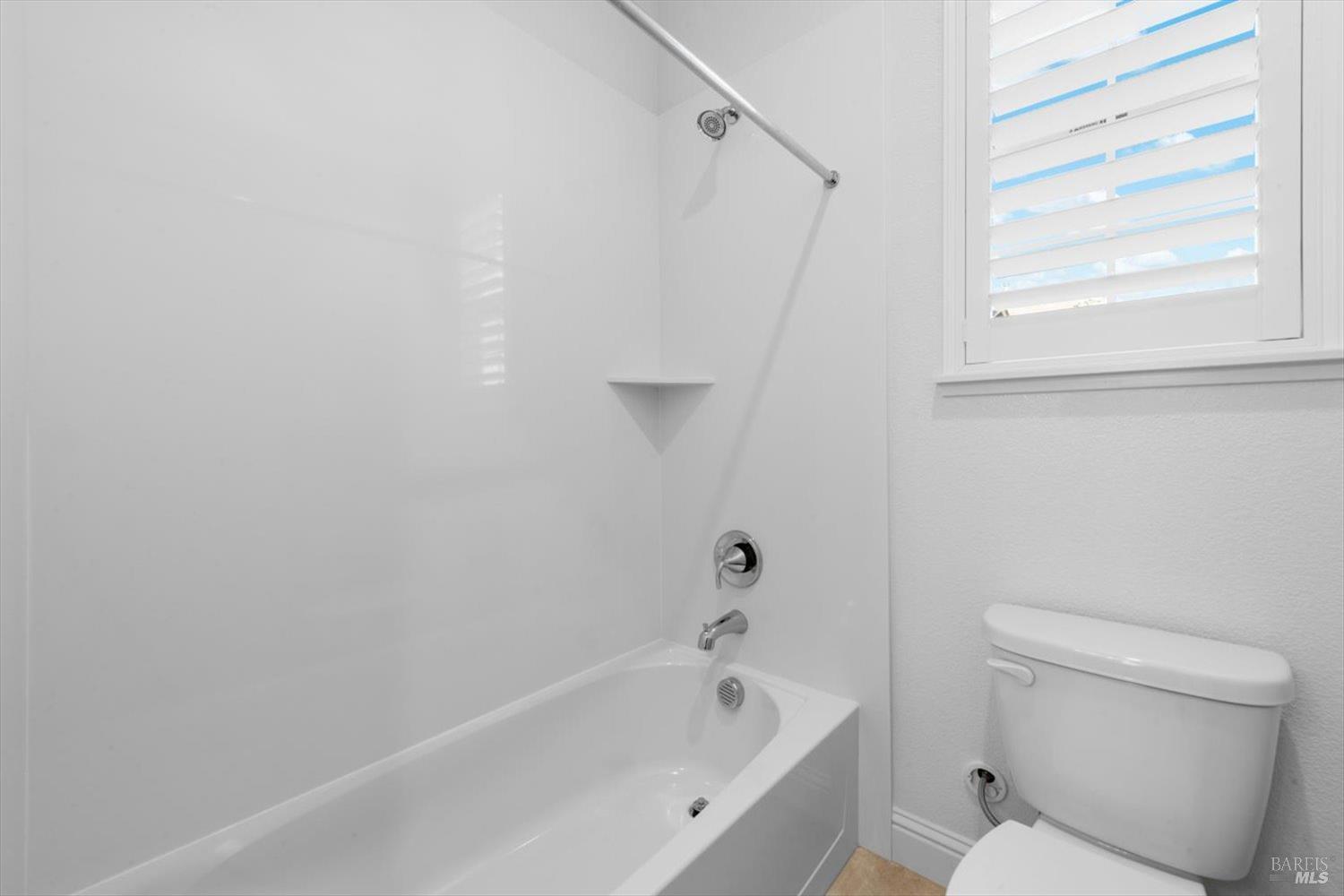 Detail Gallery Image 69 of 97 For 6012 Peacock Ct, Vacaville,  CA 95688 - 3 Beds | 3/1 Baths