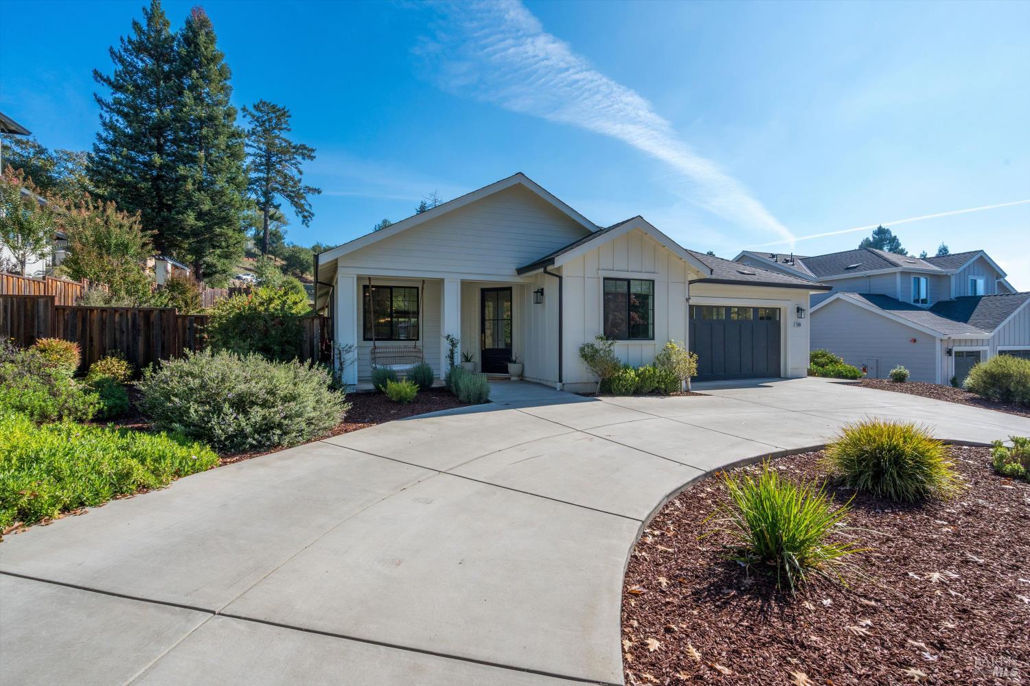 Detail Gallery Image 2 of 87 For 1980 Bent Tree Pl, Santa Rosa,  CA 95404 - 4 Beds | 3 Baths