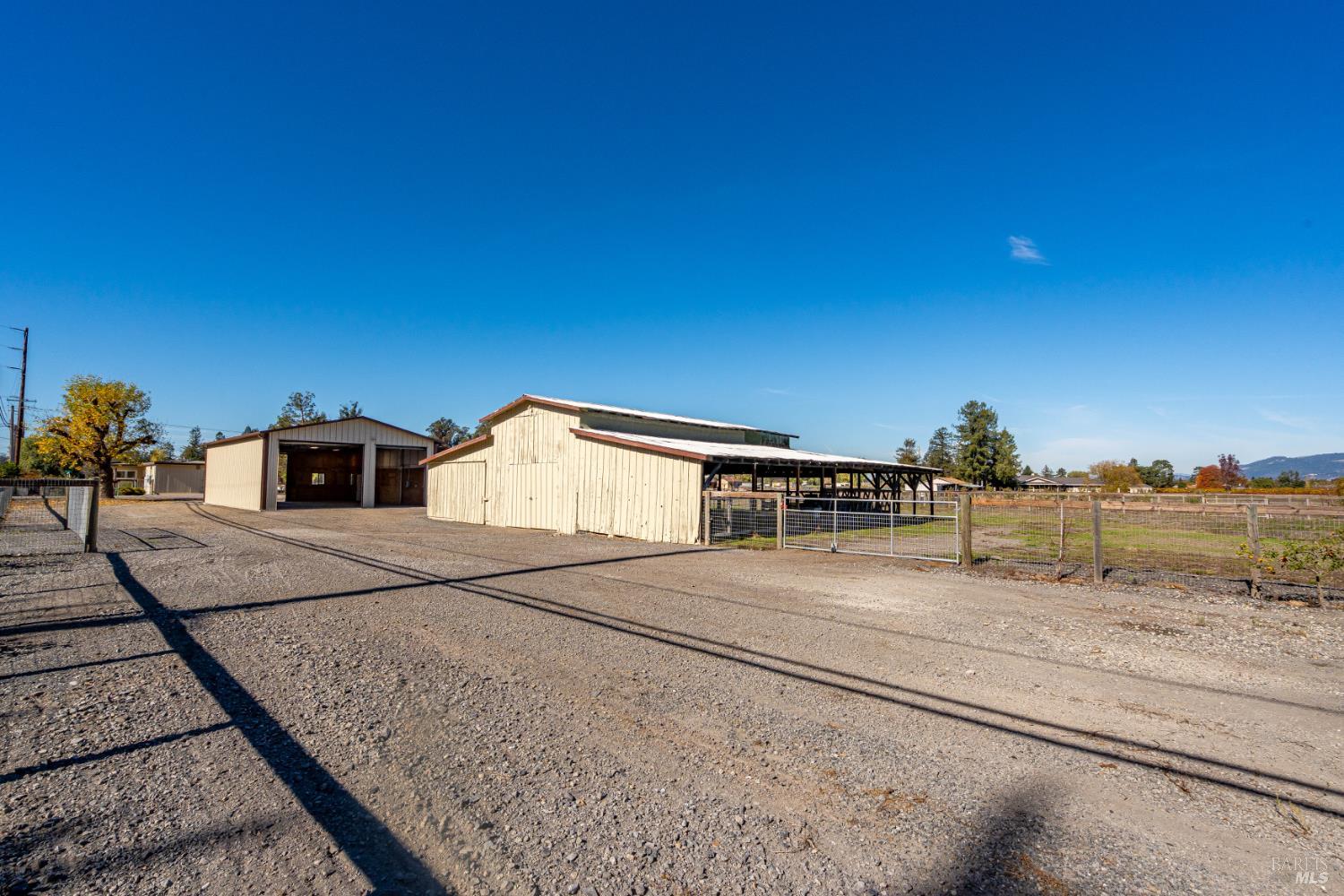 Detail Gallery Image 4 of 78 For 505 E Railroad Ave, Cotati,  CA 94931 - 4 Beds | 2 Baths