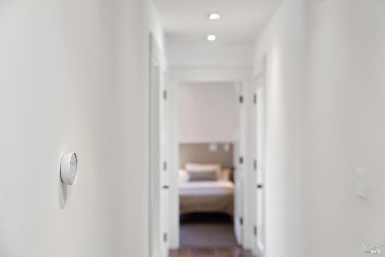 Detail Gallery Image 41 of 97 For 139 Deer Hollow Rd, San Anselmo,  CA 94960 - 5 Beds | 3/1 Baths