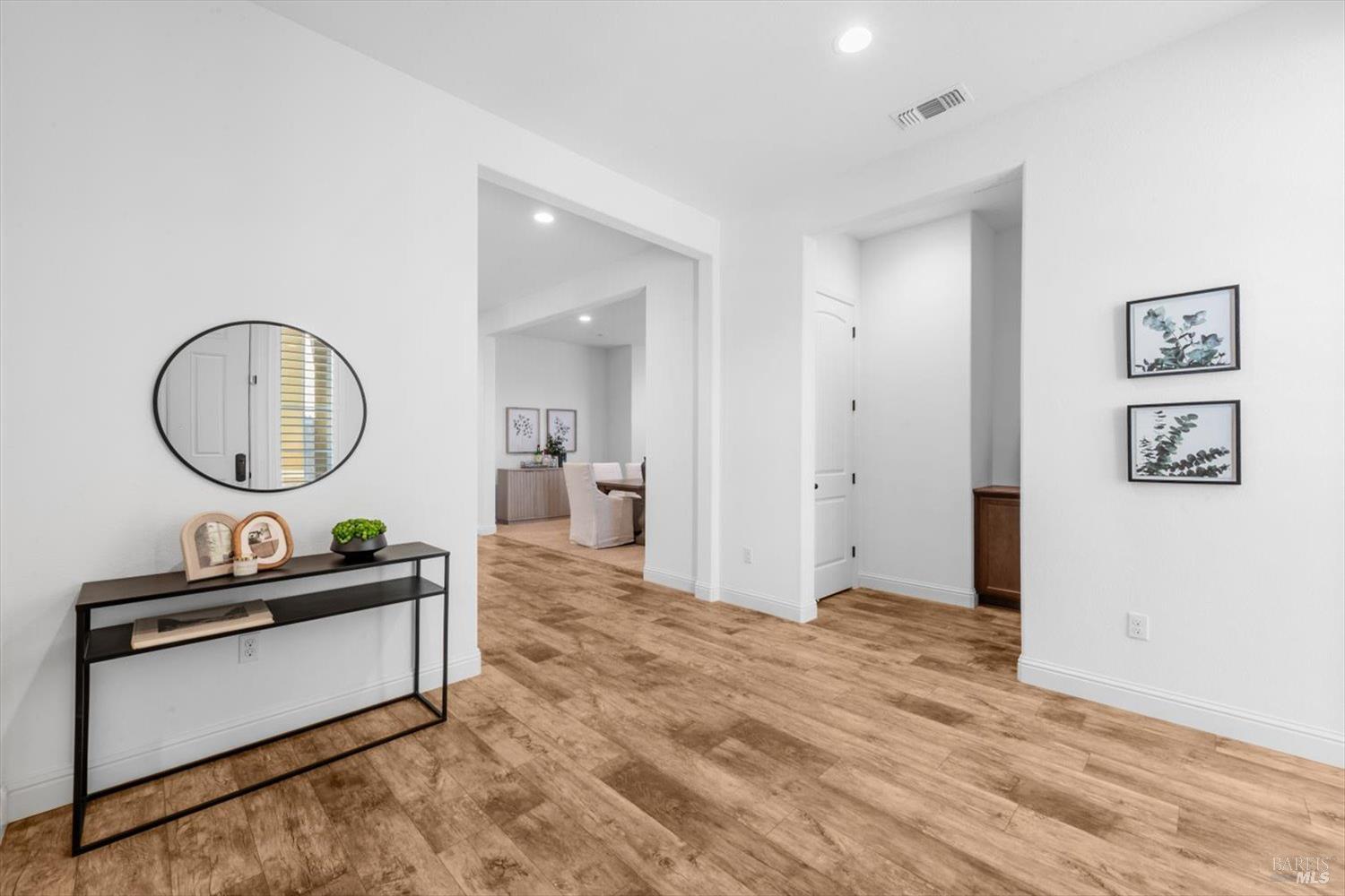 Detail Gallery Image 12 of 97 For 6012 Peacock Ct, Vacaville,  CA 95688 - 3 Beds | 3/1 Baths