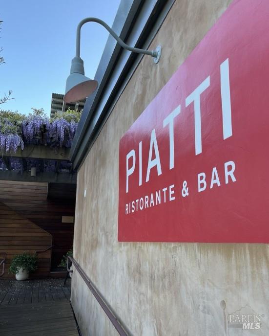 Detail Gallery Image 28 of 31 For 24 Brooke Cir, Mill Valley,  CA 94941 - 2 Beds | 2 Baths