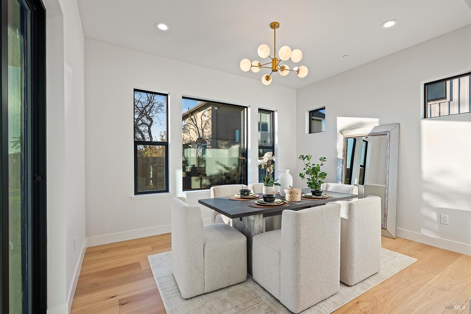 Detail Gallery Image 24 of 53 For 3749 Sawgrass Pl, Santa Rosa,  CA 95403 - 4 Beds | 4 Baths