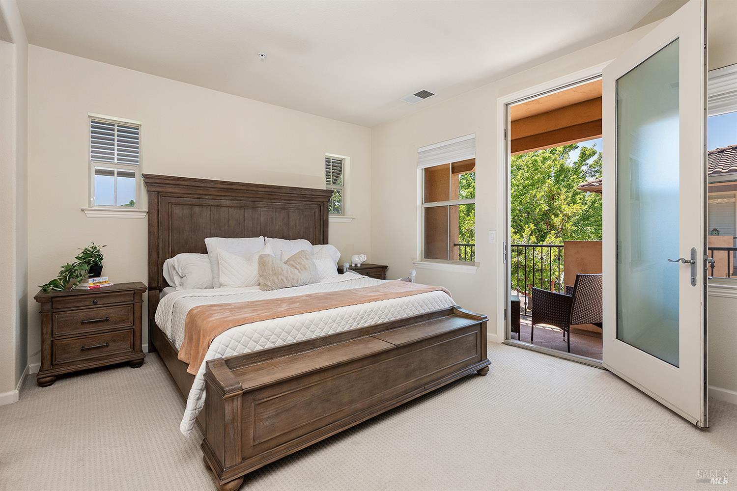 Detail Gallery Image 11 of 22 For 180 Healdsburg Ave #B,  Cloverdale,  CA 95425 - 2 Beds | 2 Baths