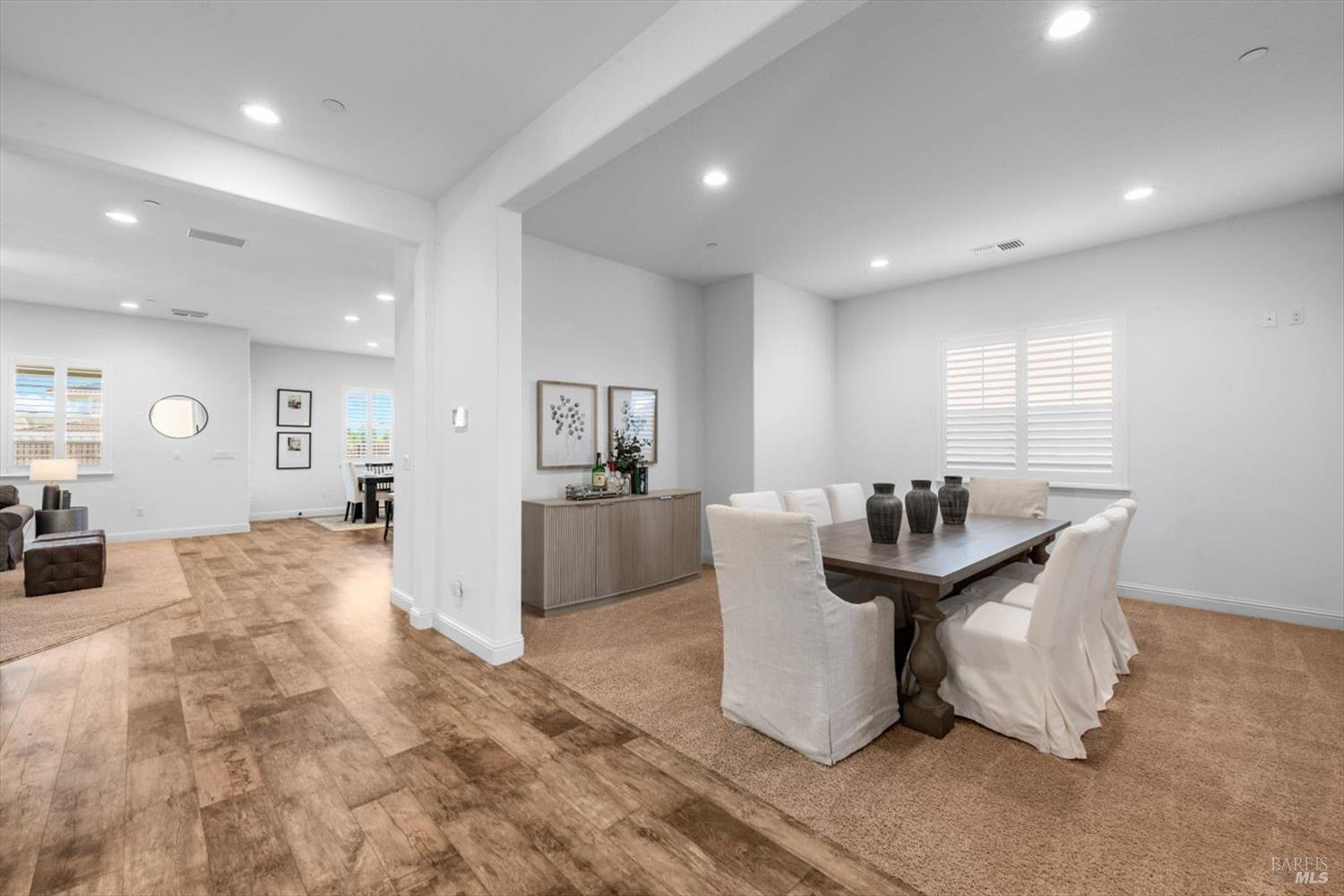 Detail Gallery Image 13 of 97 For 6012 Peacock Ct, Vacaville,  CA 95688 - 3 Beds | 3/1 Baths