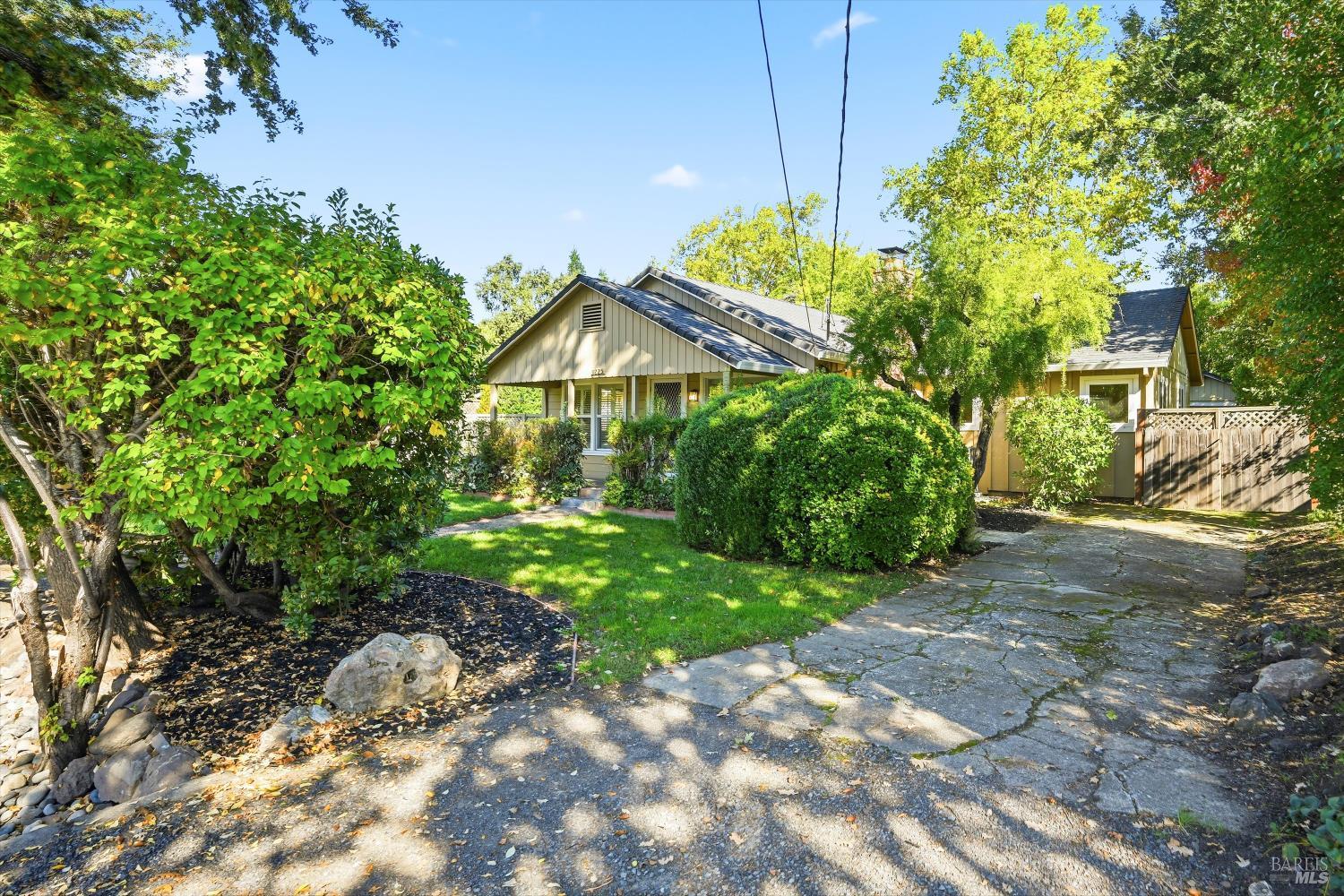 Detail Gallery Image 4 of 44 For 9225 Clyde Ave, Kenwood,  CA 95452 - 2 Beds | 2 Baths